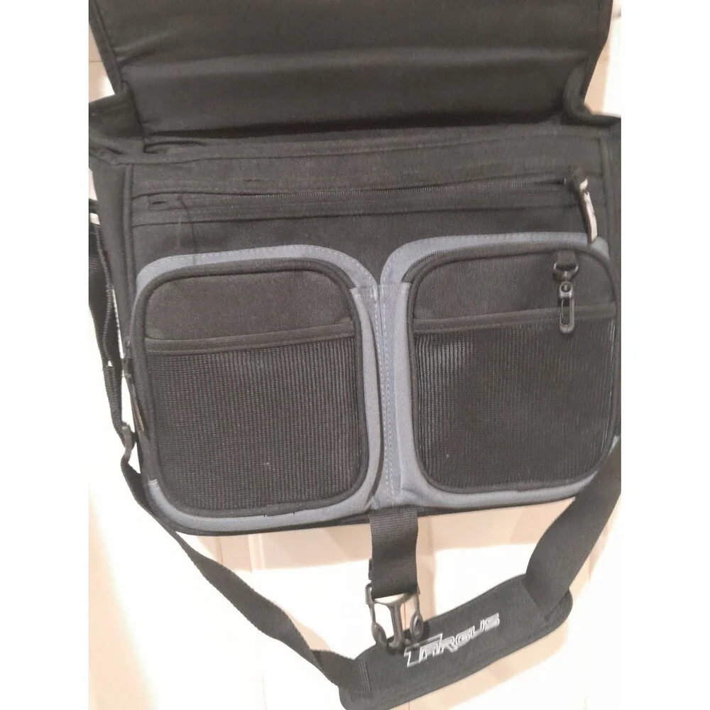 Targus Shoulder Bag, Black